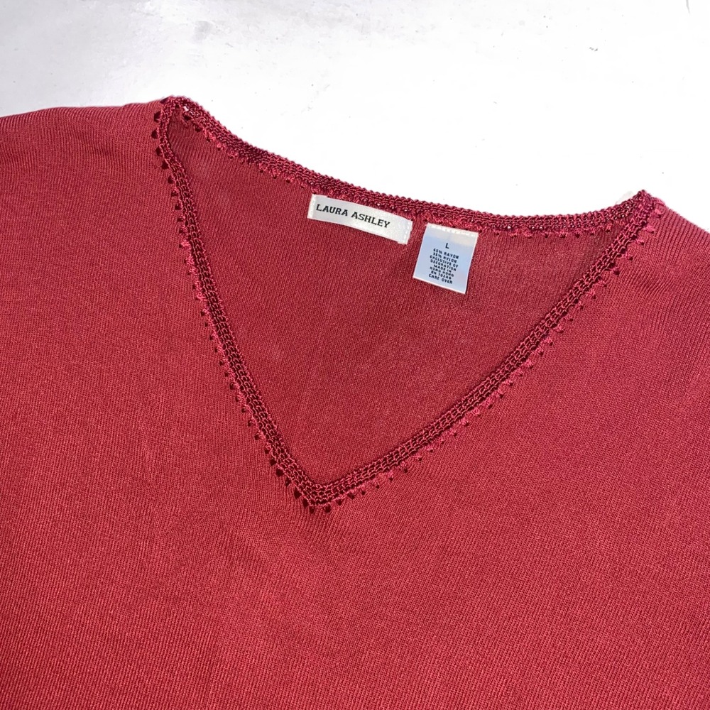 Laura Ashley Women's Burgundy Red Knit V-Neck Short Sleeve Top Size‎ L